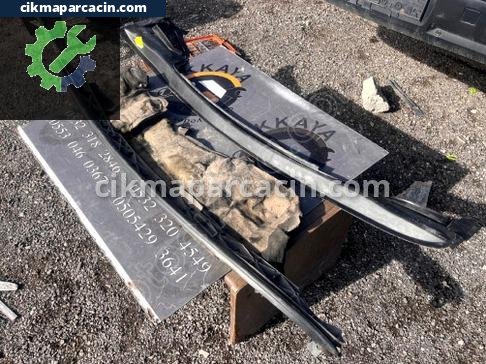 Peugeot 307 Ön Cam Izgarası çıkma parça