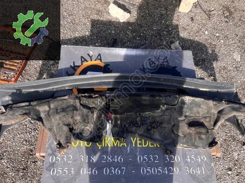 Peugeot 307 Ön Cam Izgarası çıkma parça