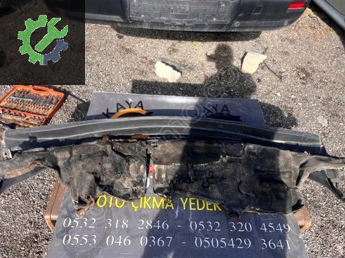 Peugeot 307 Ön Cam Izgarası çıkma parça