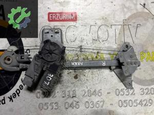 PEUGEOT 307 Orijinal çıkma sağ arka elektriklicam krikosu