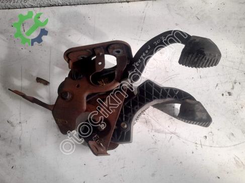 Peugeot 307 Pedal çıkma parça