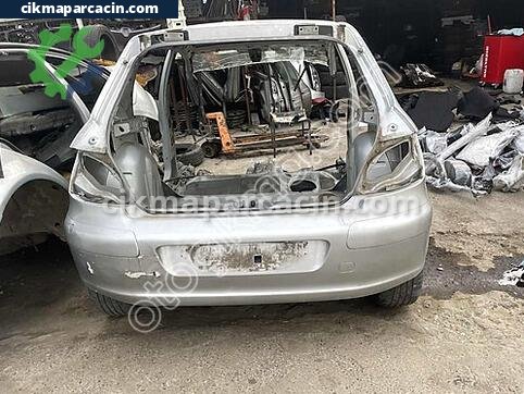 Peugeot 307 Sağ Arka Çamurluk çıkma parça