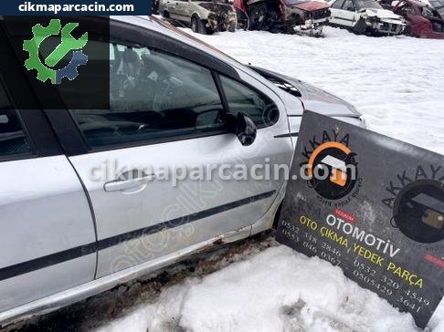 Peugeot 307 Sağ Ön Kapı çıkma parça
