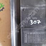 PEUGEOT 307 TABAN DÖŞEME BAKALİTİ AYAK BASMA YERİ