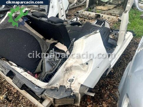 Peugeot 308 Arka Çamurluk çıkma parça