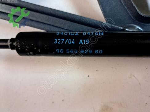 Peugeot 407 Bagaj Menteşesi çıkma parça