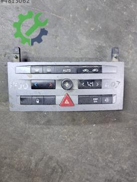 Peugeot 407 Klima Kontrol Paneli çıkma parça