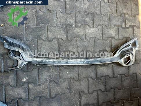 Peugeot 407 Ön Cam Izgarası çıkma parça
