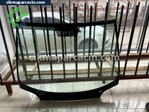 Peugeot 407 Ön Cam çıkma parça
