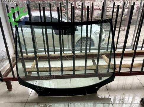 Peugeot 206 Ön Cam çıkma parça