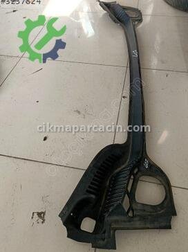 Peugeot 407 Ön Cam Izgarası çıkma parça