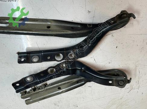 Peugeot 407 Kaput Menteşesi çıkma parça