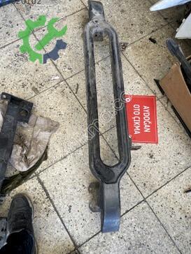 Peugeot 407 Ön Tampon Demiri çıkma parça
