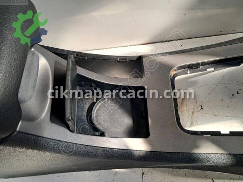 Peugeot 407 Orta Konsol çıkma parça