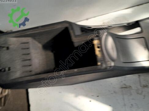 Peugeot 407 Orta Konsol çıkma parça
