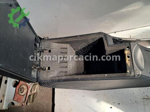 Peugeot 407 Orta Konsol çıkma parça