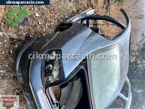 Peugeot 407 Sağ Arka Çamurluk çıkma parça