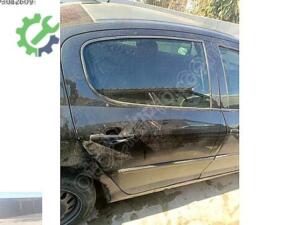 Peugeot 407 sağ arka kapi