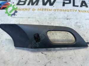 PEUGEOT 407 SAĞ ÖN CAM DÜĞMESİ VE ÇERÇEVESİ
