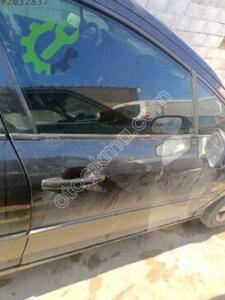 Peugeot 407 sağ ön kapi