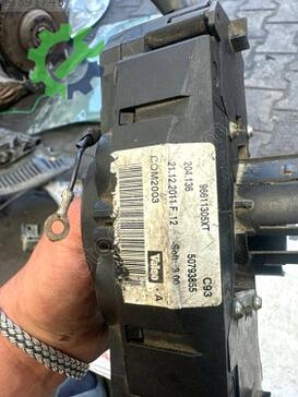 Peugeot 407 Silecek Kolu çıkma parça