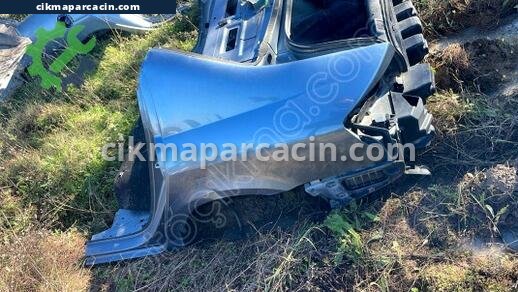 Peugeot 407 Sol Arka Çamurluk çıkma parça