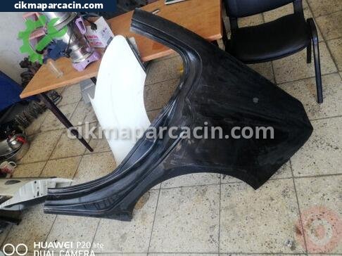 Peugeot 407 Sol Arka Çamurluk çıkma parça