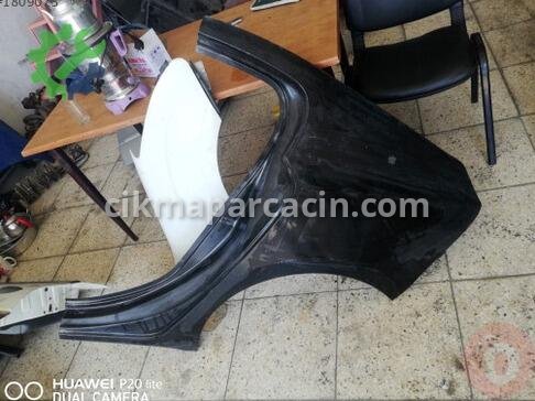 Peugeot 407 Sol Arka Çamurluk çıkma parça
