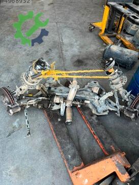Peugeot 408 Travers çıkma parça