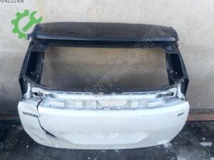 Peugeot 5008 arka bagaj kapağı