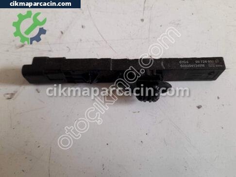 Peugeot 508 Anten çıkma parça
