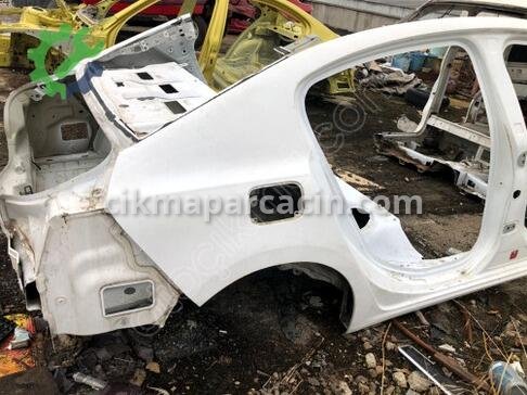 Peugeot 508 Sağ Arka Çamurluk çıkma parça