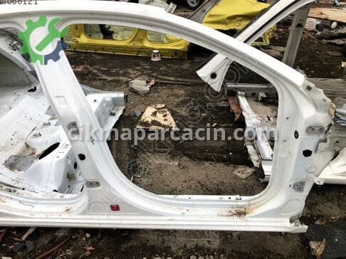 Peugeot 508 Sağ Arka Çamurluk çıkma parça