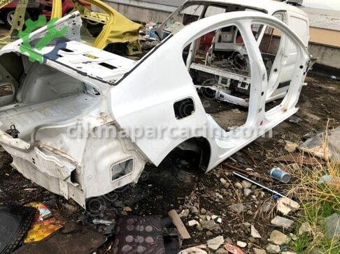 Peugeot 508 Sağ Arka Çamurluk çıkma parça