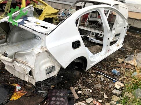 Peugeot 508 Sağ Arka Çamurluk çıkma parça