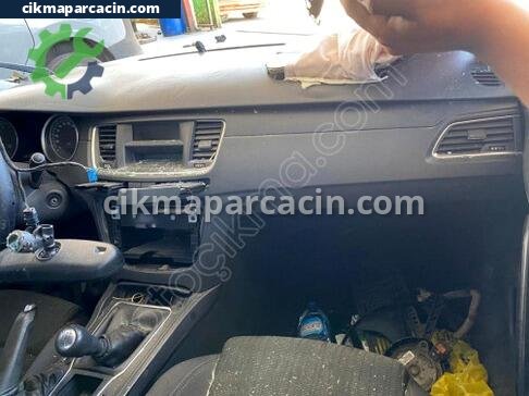 Peugeot 508 Torpido çıkma parça