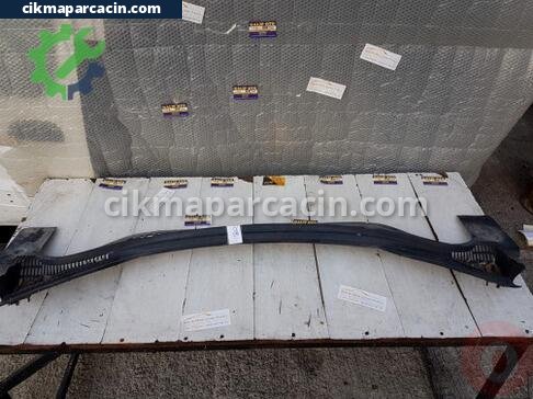 Peugeot 508 Ön Cam Izgarası çıkma parça