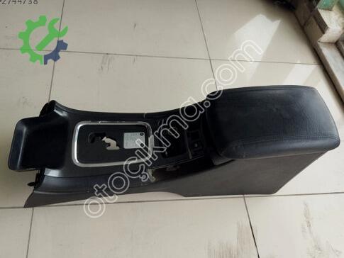Peugeot 607 Orta Konsol çıkma parça