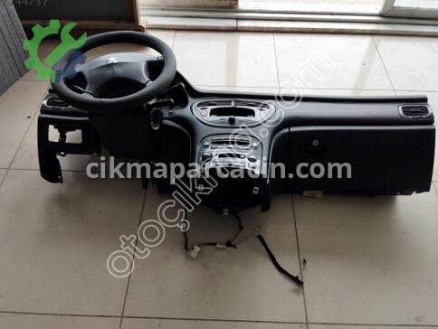 Peugeot 607 Torpido çıkma parça