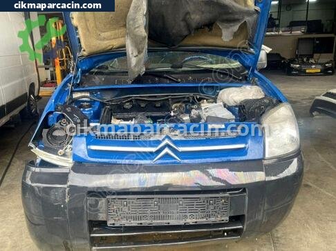 Peugeot Partner Ön Tampon çıkma parça
