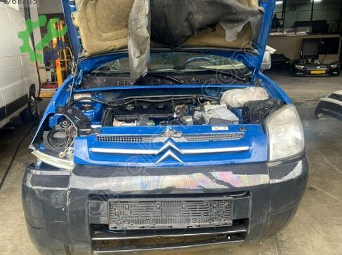 Peugeot Partner Ön Tampon çıkma parça