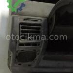 Peugeot Partner 2000-2011 Sağ Üfleme Izgarası hatasız çıkma