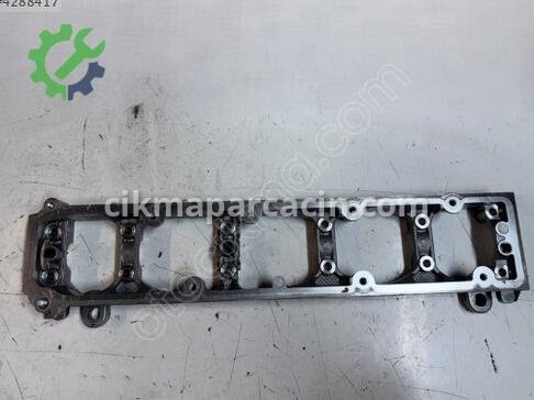 Peugeot Partner Külbütör Kapağı çıkma parça
