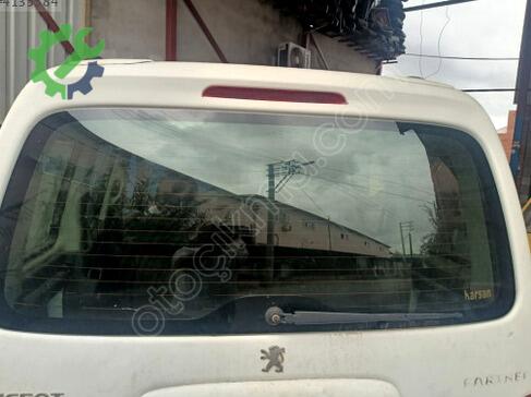 Peugeot Partner Bagaj Kapağı çıkma parça