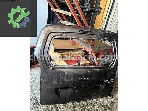 Peugeot Partner Bagaj Kapağı çıkma parça