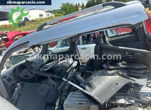 Peugeot Partner Tavan çıkma parça