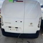 Peugeot Partner Komple Arka Sökme Çıkma