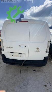 Peugeot Partner Komple Arka çıkma parça