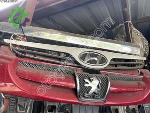Peugeot Partner Modeli İçin Ön Panjur Çıkma Parça