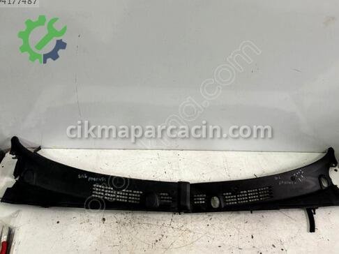 Peugeot Partner Ön Cam Izgarası çıkma parça